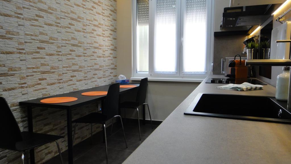 Mgtels Apartman - With Private Parking Budapeşte Dış mekan fotoğraf