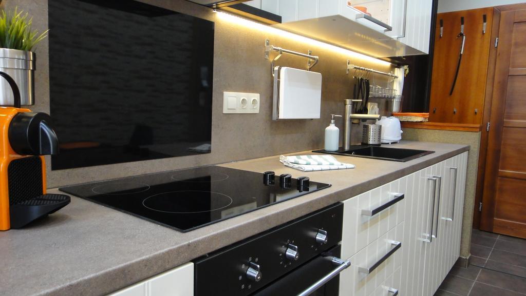 Mgtels Apartman - With Private Parking Budapeşte Dış mekan fotoğraf